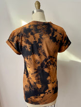 Load image into Gallery viewer, Cracked Shibori Bleach Tee