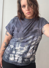 Load image into Gallery viewer, Fault Line Shibori Tee