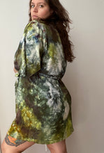 Load image into Gallery viewer, Forest Short Robe