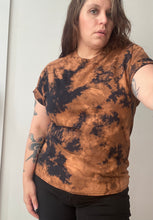 Load image into Gallery viewer, Cracked Shibori Bleach Tee