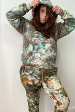 Load image into Gallery viewer, Upstream Camo Sweatsuit
